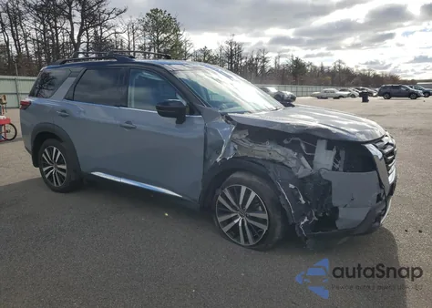 2023 Nissan Pathfinder Platinum z USA, uszkodzony, nr VIN 5N1DR3DK6PC263702